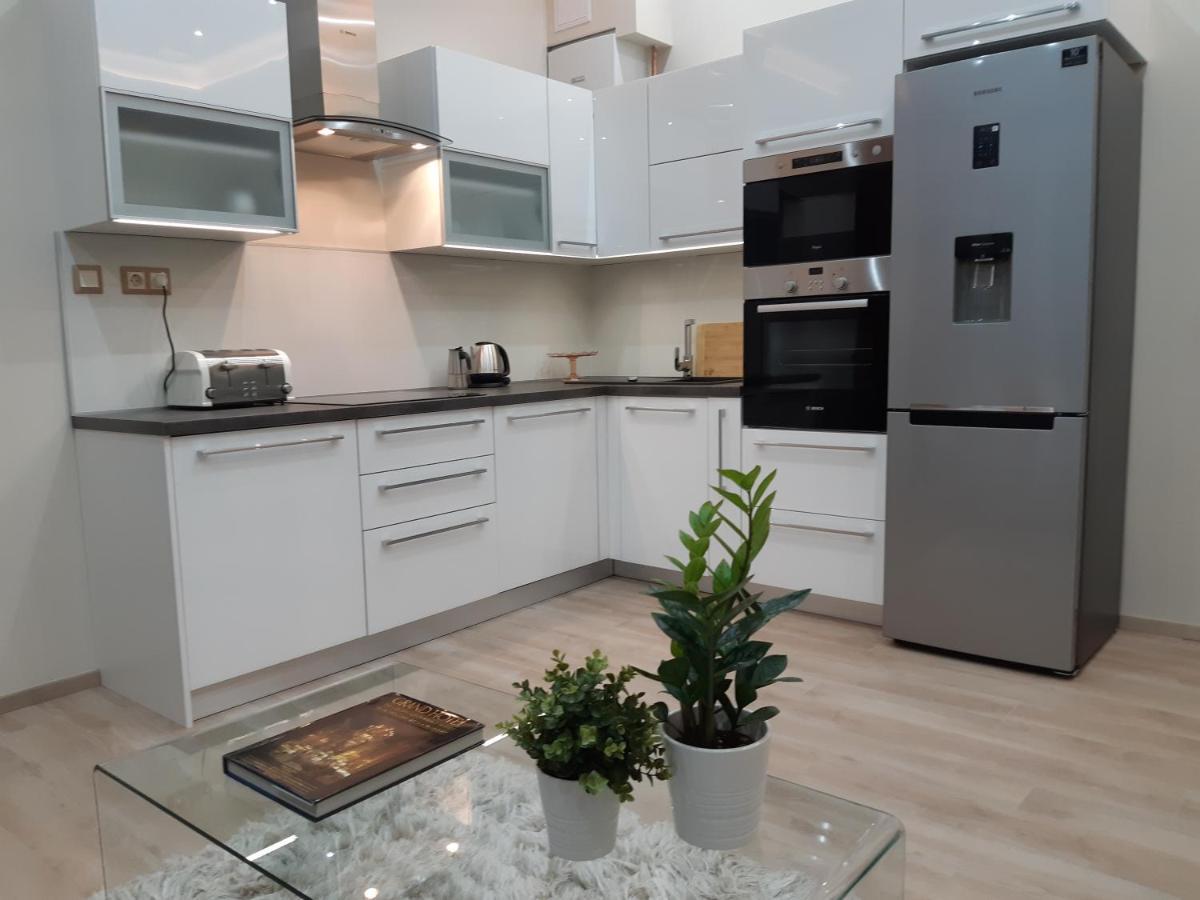 Modern, Quiet & Cozy Apartment In The Middle Of Downtown Near Danube At Fashion Street 부다페스트 외부 사진