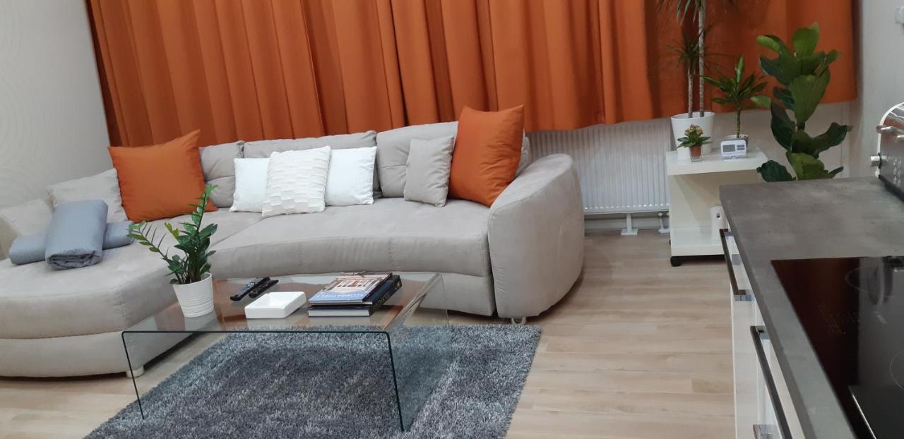 Modern, Quiet & Cozy Apartment In The Middle Of Downtown Near Danube At Fashion Street 부다페스트 외부 사진